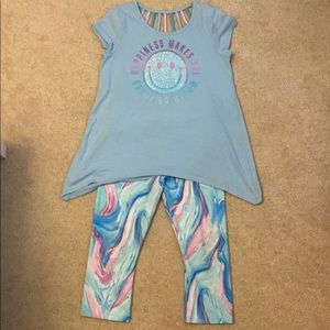 Justice outfit top size 12, capris size 10/12 plus